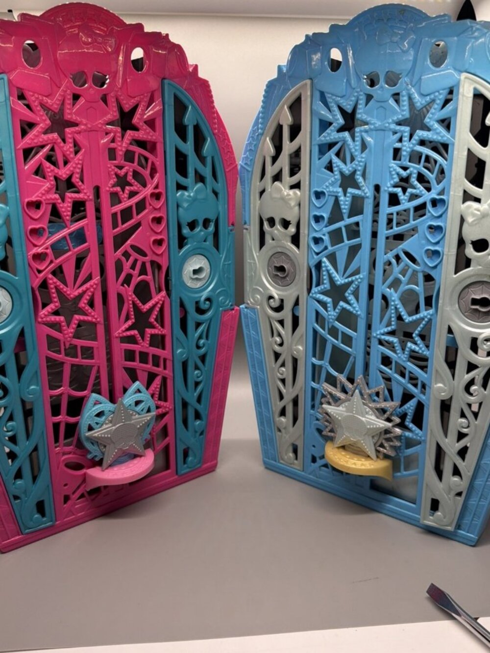 2 Monster High Closets No Keys Comes With A Few Hangers